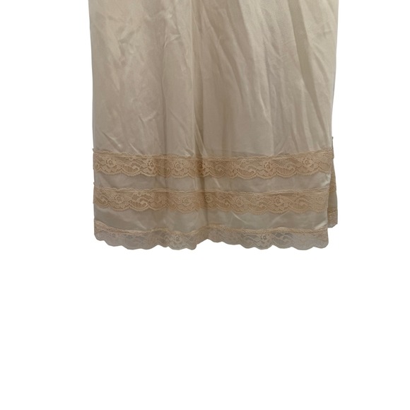 Vintage Vanity Fair Nylon Slip Dress Beige Lace Trim Full Slip Midi Length Sz 44 - Picture 6 of 9